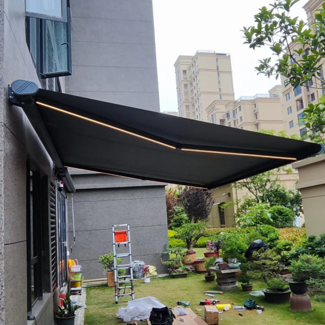 Wind-Resistant Retractable Awning for Patio,Balcony and Garden (2.5 x 2m)